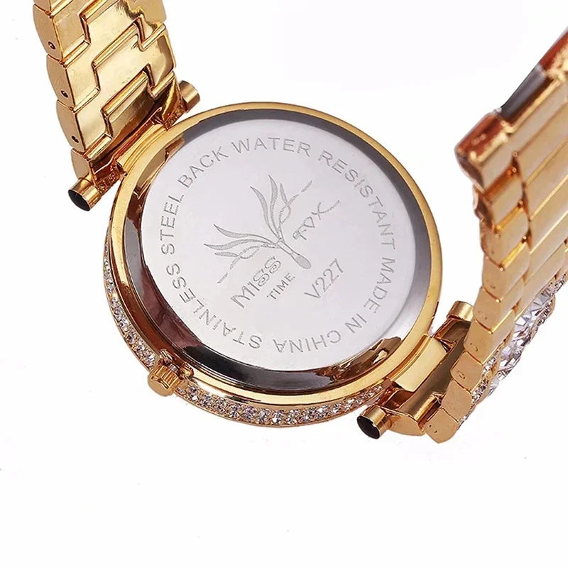 Montre Diamant Doré Motif Léopard